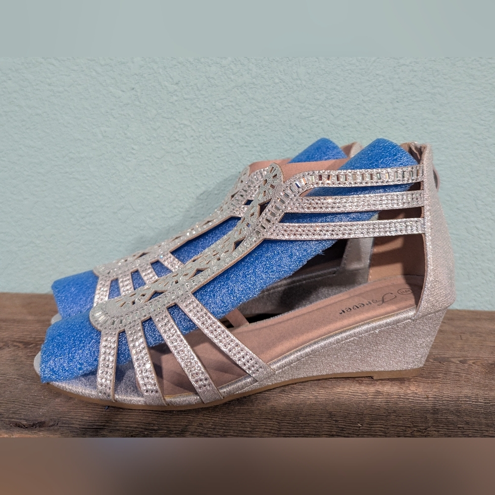 Forever Silver‎ Rhinestone Sandals with Geometric Straps